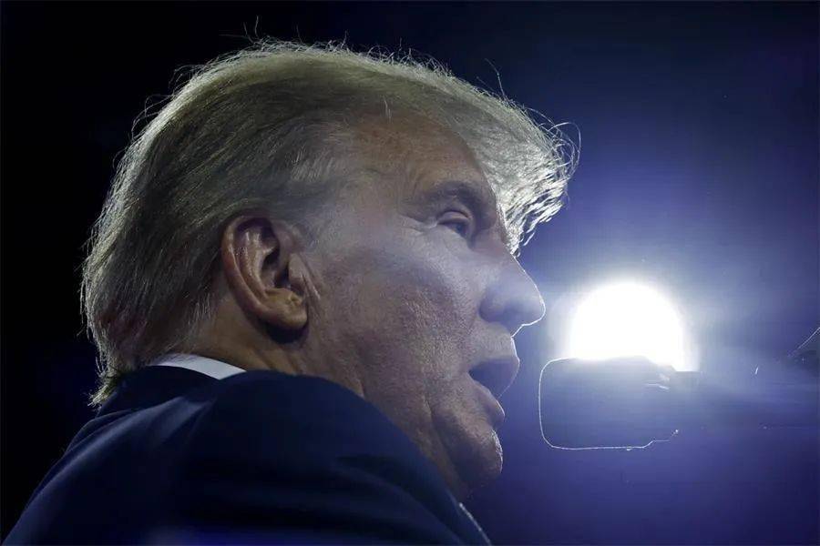 詹姆斯成为nba首位4万分先生;特朗普又赢了_james_the_in