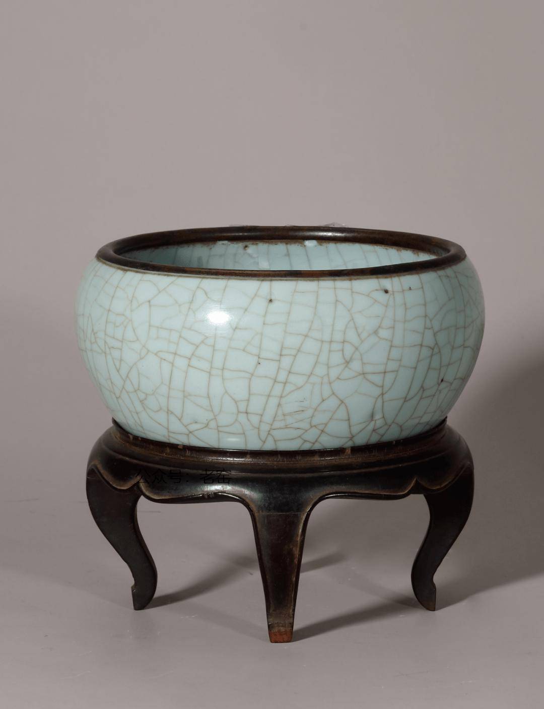 南宋官窑瓷器,人见人爱_青瓷_成交价_馆藏