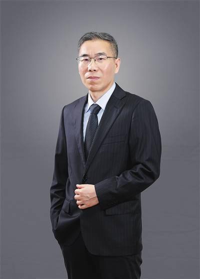 全国人大代表中国工程院院士武汉纺织大学校长徐卫林现代纺织业助力