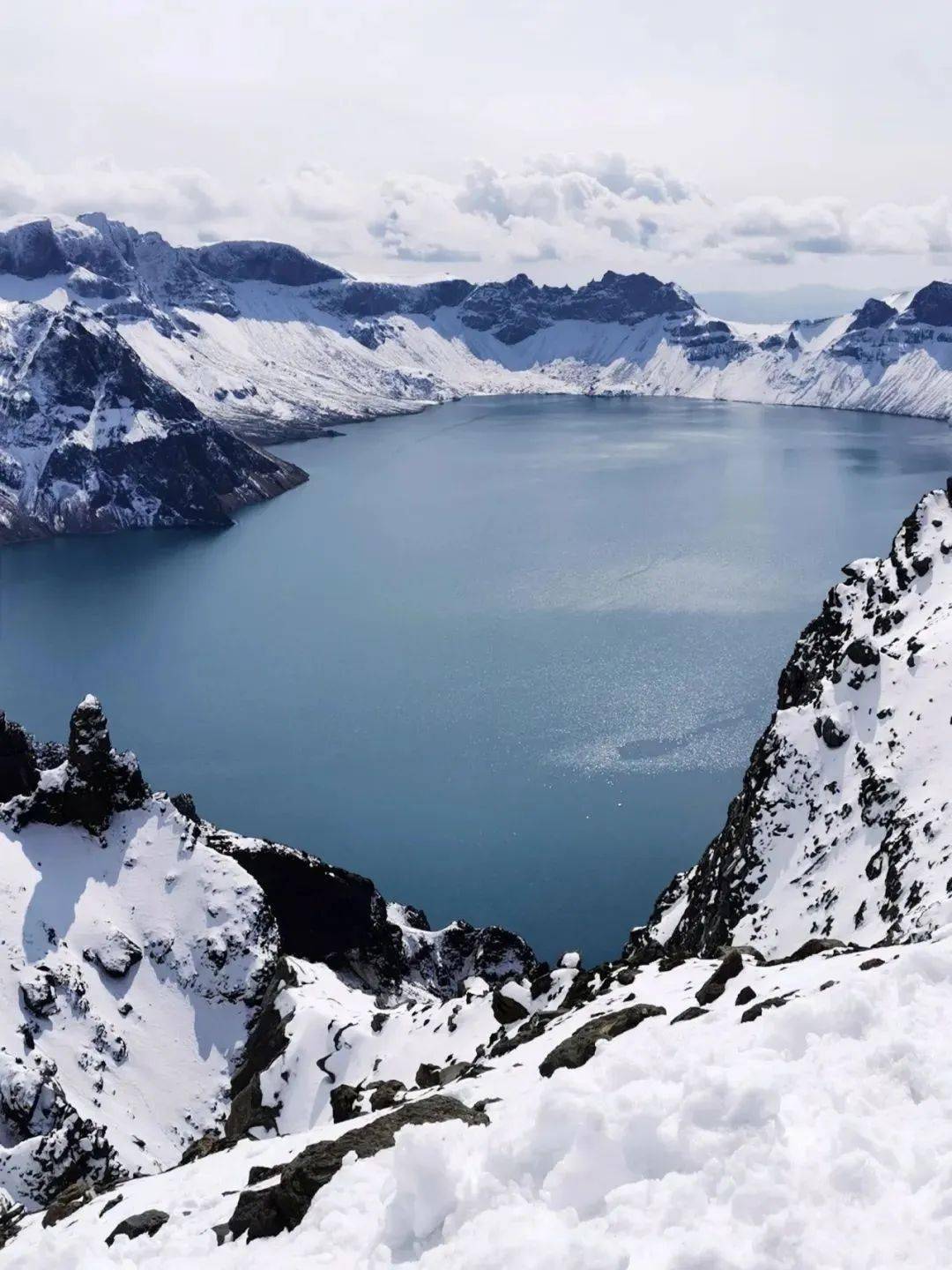 可是还有瀑布呀,还有聚龙泉呀,还有黑风口呀,长白山的美好是不被定义