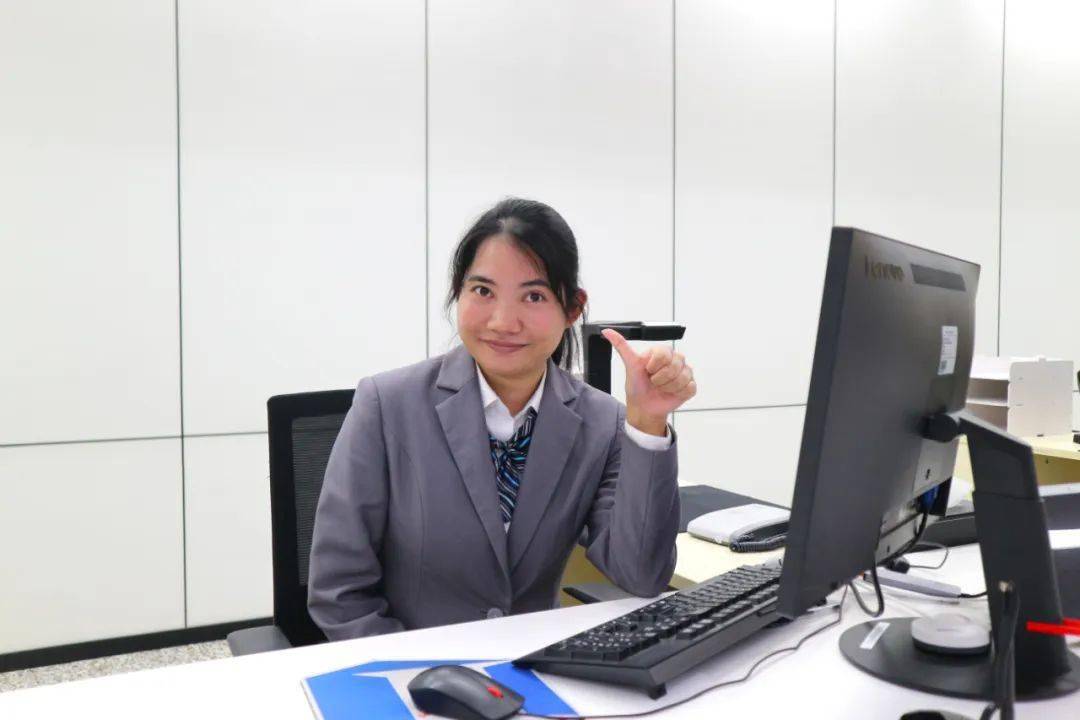 政务服务67"闹市区"的微笑迎宾"服务之星"_群众_工作_钟淑儿