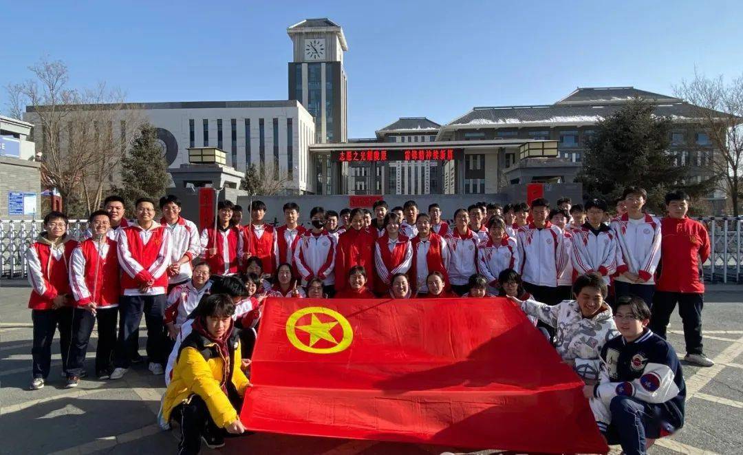 学雷锋精神,谱春日序曲——嘉峪关市第一中学开展学雷锋志愿服务活动_