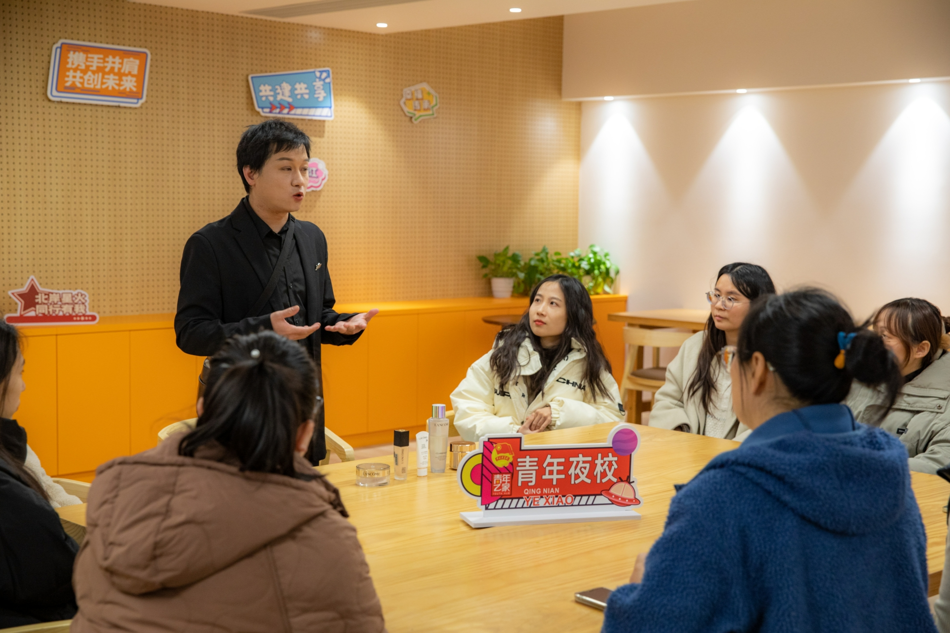 边学艺边交友宁波江北青年夜校开到了家门口