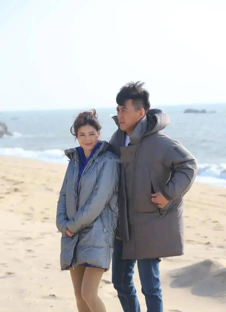 网友说靳东童蕾这俩好般配但阴差阳错呀真是遗憾