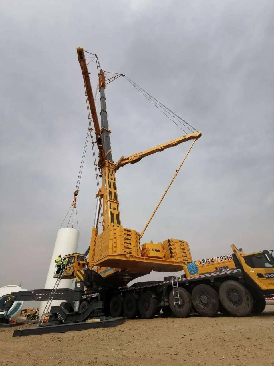 4000吨轮式起重机问世擎风家族七兄弟各怀绝技