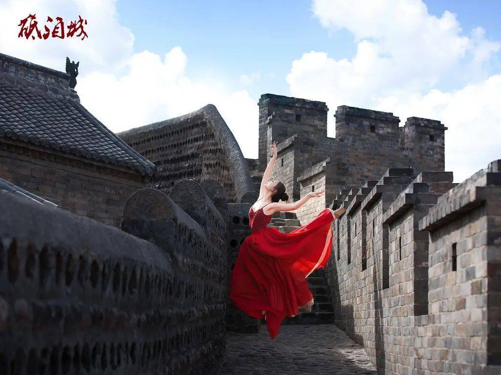 黄围山景区活动时间:3月8日-3月10日优惠政策:景区推出女性游客免门票