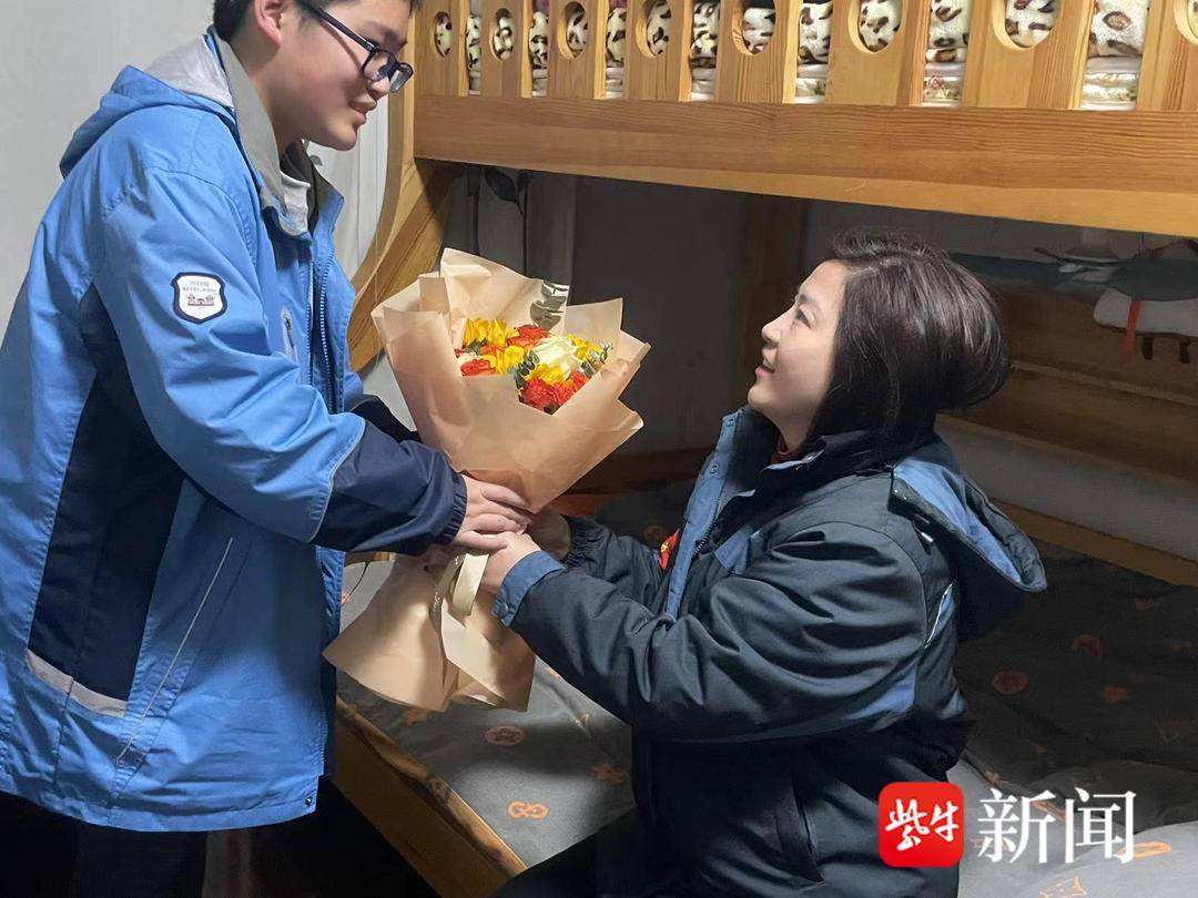 南京公交女驾驶员的"三八"妇女节_马艳_徐燕_乘客