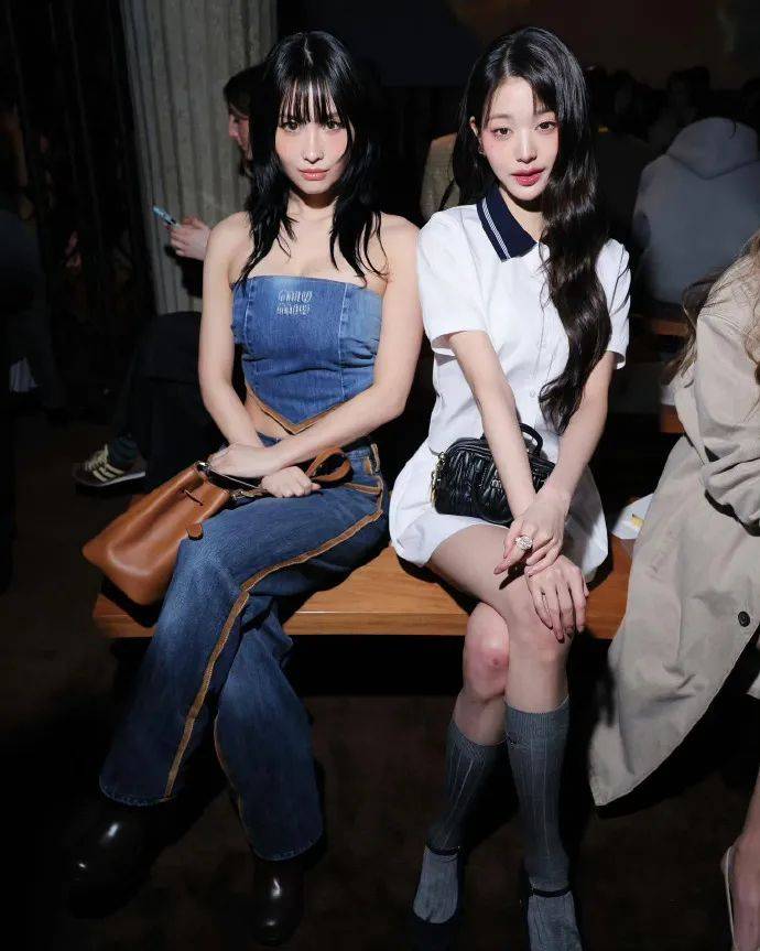 伊周星潮流lisa空降lv大秀chanel独宠jennieblackpink时装周真的赢