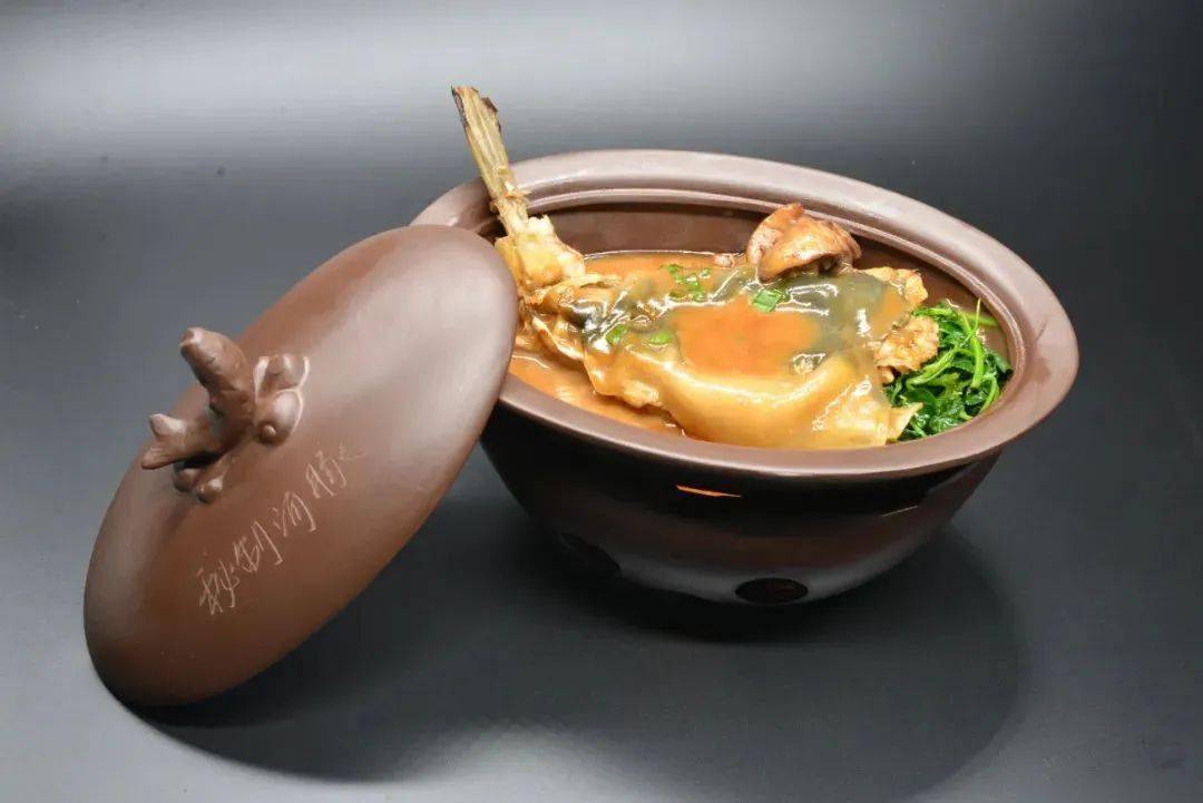 茴香豆腐盒.荠菜海参花.荠荠小菜蟒.荠菜牡蛎羹.酱马蛟鱼香椿炒饭.