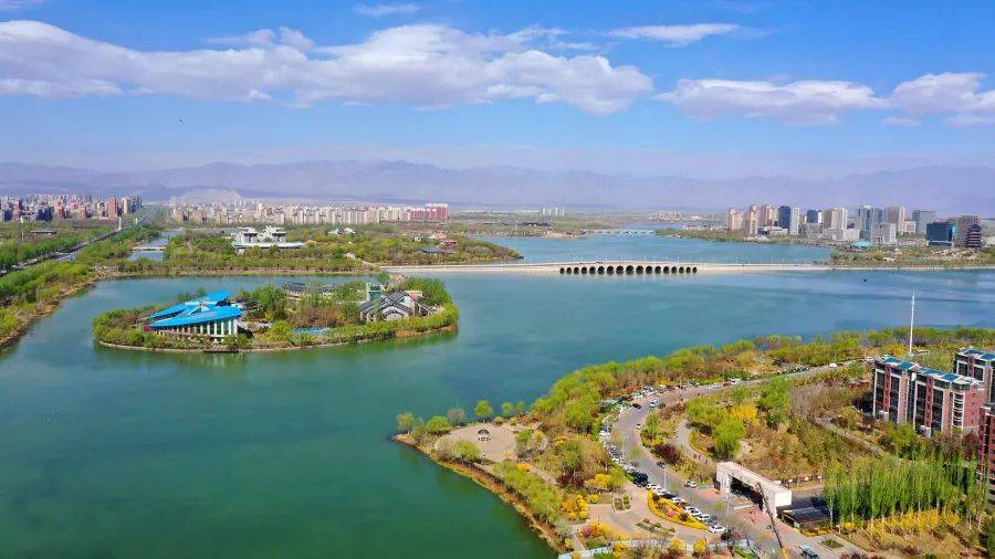 银川,且以诗意赋山海!_贺兰山_旅游_景区