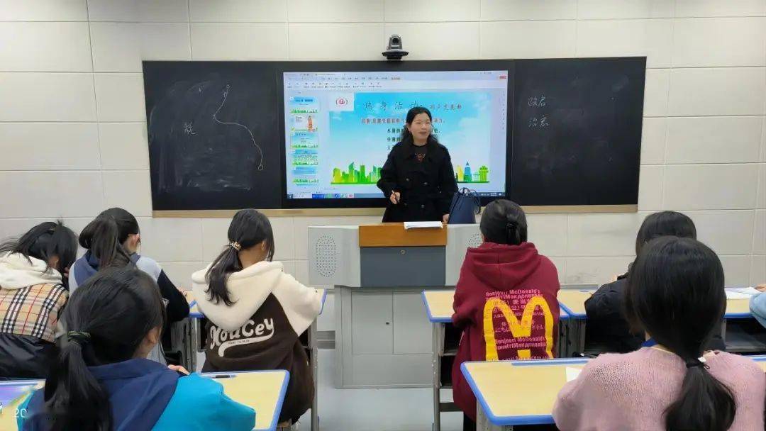 为进一步提升心理委员的助人意识与技能,3月6日,瑞金四中举办了一场