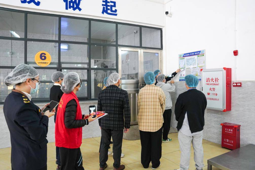 点赞82万人次坦洲镇校园全民查餐厅直播活动引爆全民参与热潮