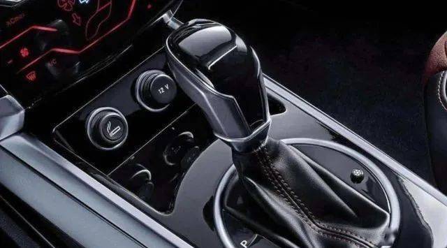 上高速到底是用s档还是d档呢?