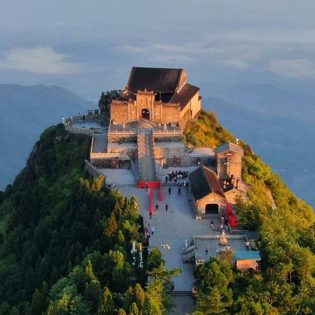 南岳衡山祝融峰图片图片