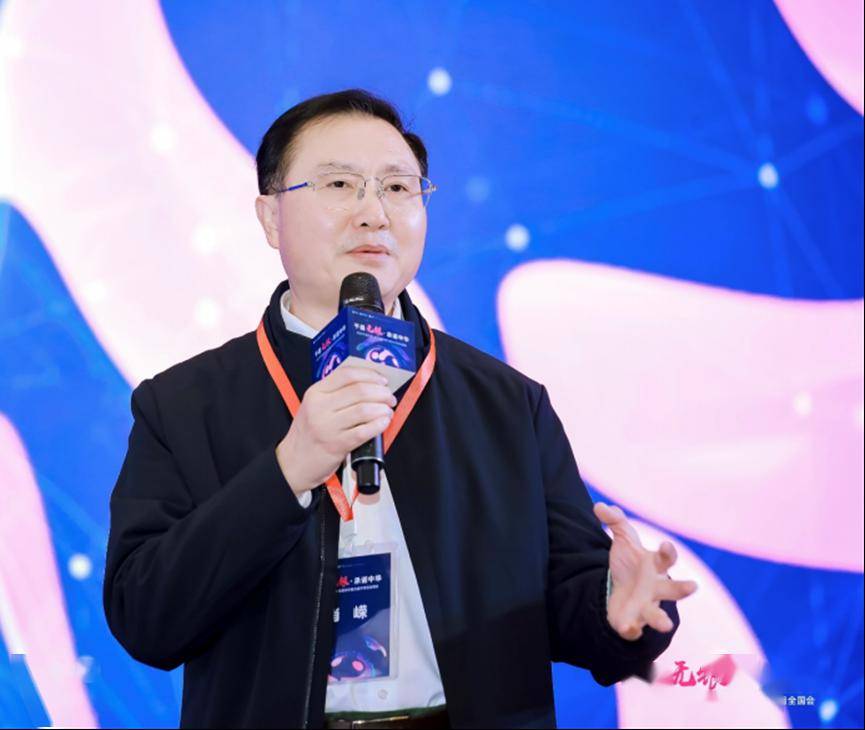 中南大学湘雅二医院肖嵘教授讨论嘉宾:(从左到右)肖嵘教授,张士德教授