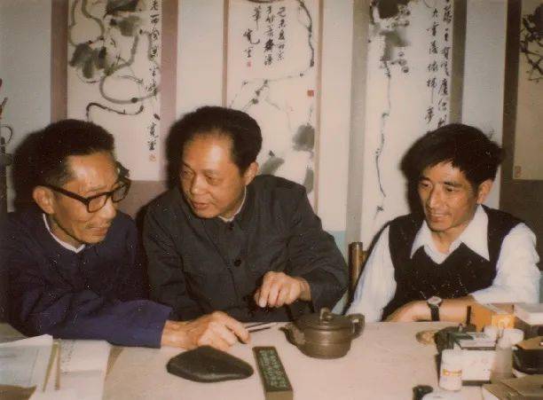 新书架 | 冯其庸:《瓜饭楼藏紫砂壶》(瓜饭楼外集)_周桂_高海庚_名家