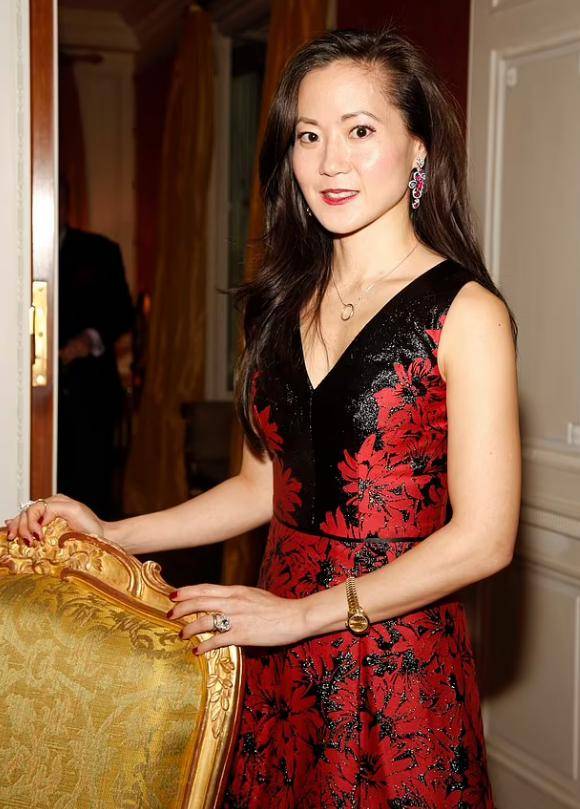 赵小兰的丈夫是美国参议院共和党领袖麦康奈尔