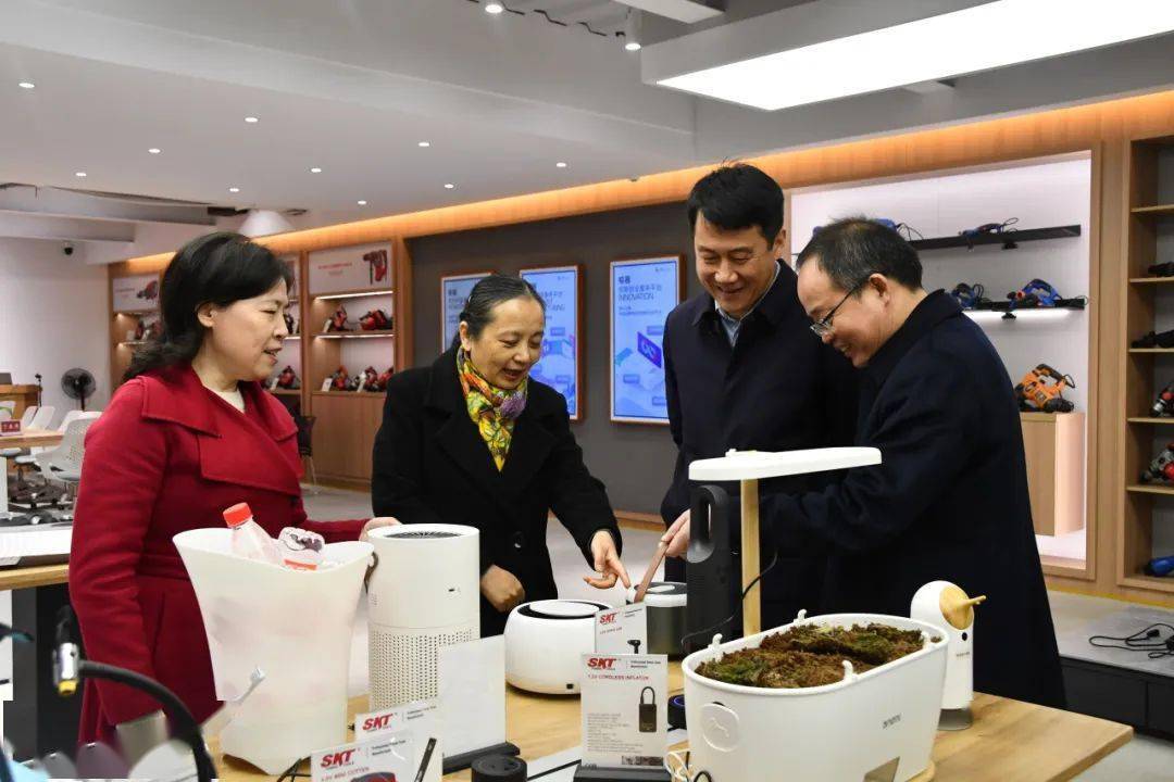 省统计局郭慧敏副局长来金调研经济形势和统计工作