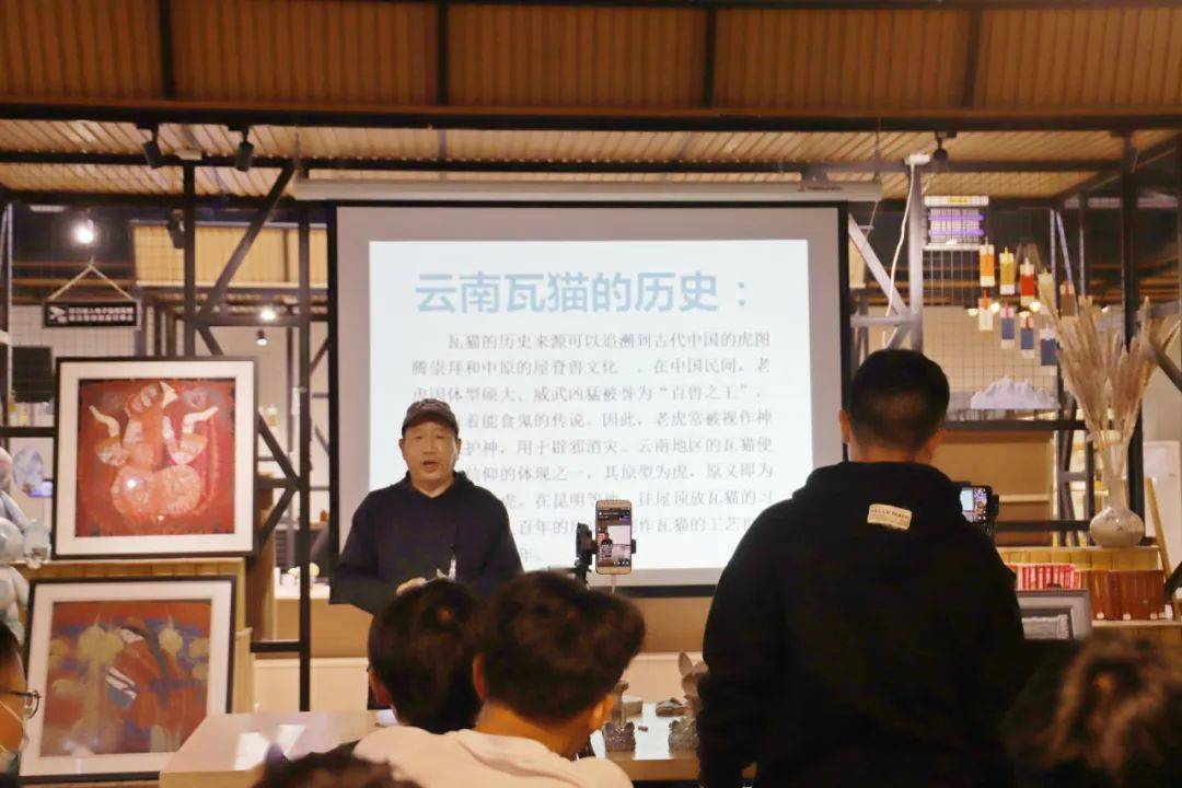 了解瓦猫技艺感受非遗魅力尚品书院学校组织初中生代表