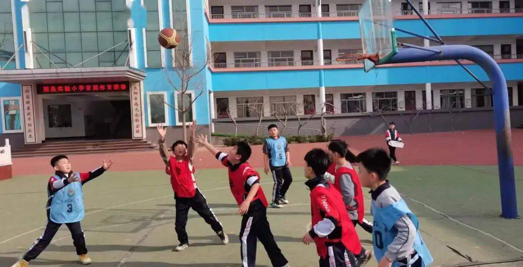 冠县实验小学首届校长杯体育联赛激发校园活力