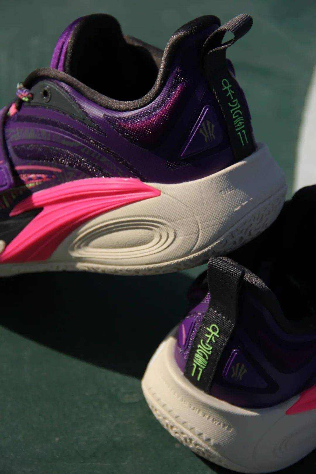 或许安踏在签下欧文之前就已经开始布局了这一盘全球化的大棋