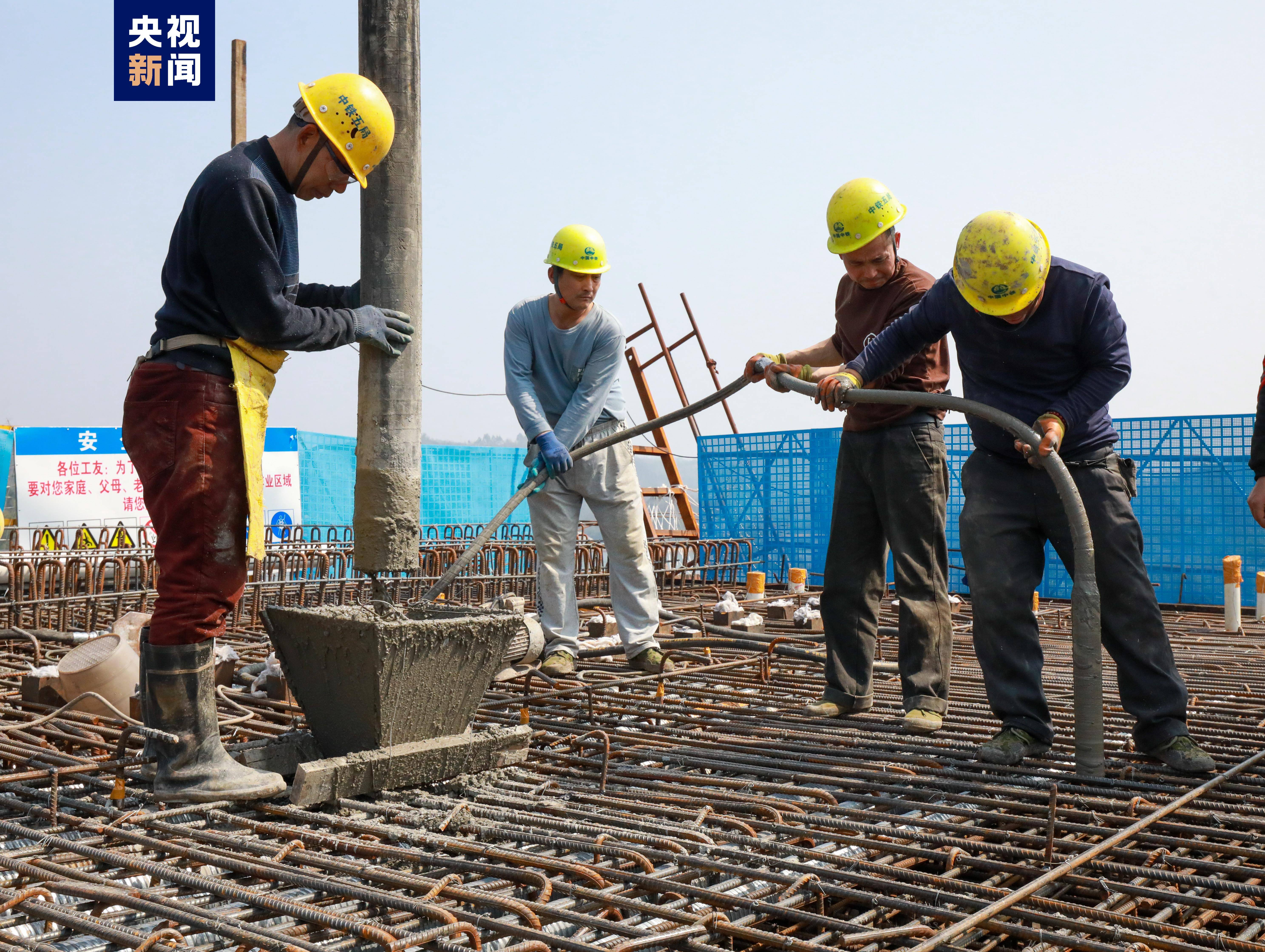 成渝中线高铁玄天湖双线大桥首个主墩完成0号块浇筑_施工_重庆_桥梁