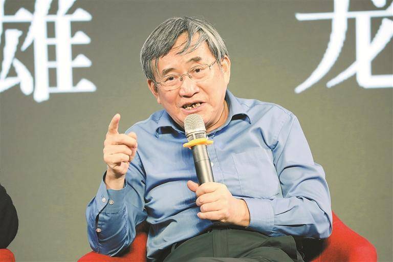 复旦大学文科特聘资深教授,教育部社会科学委员会历史学部委员葛剑雄