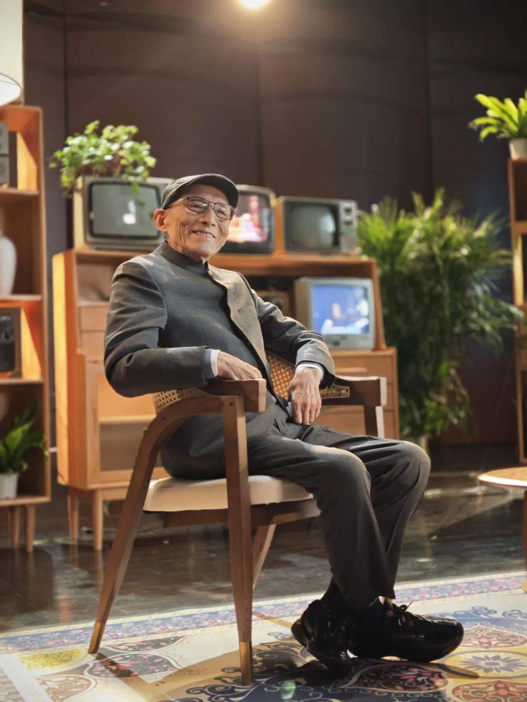 揭秘游本昌爷爷要给演讲稿加两个字