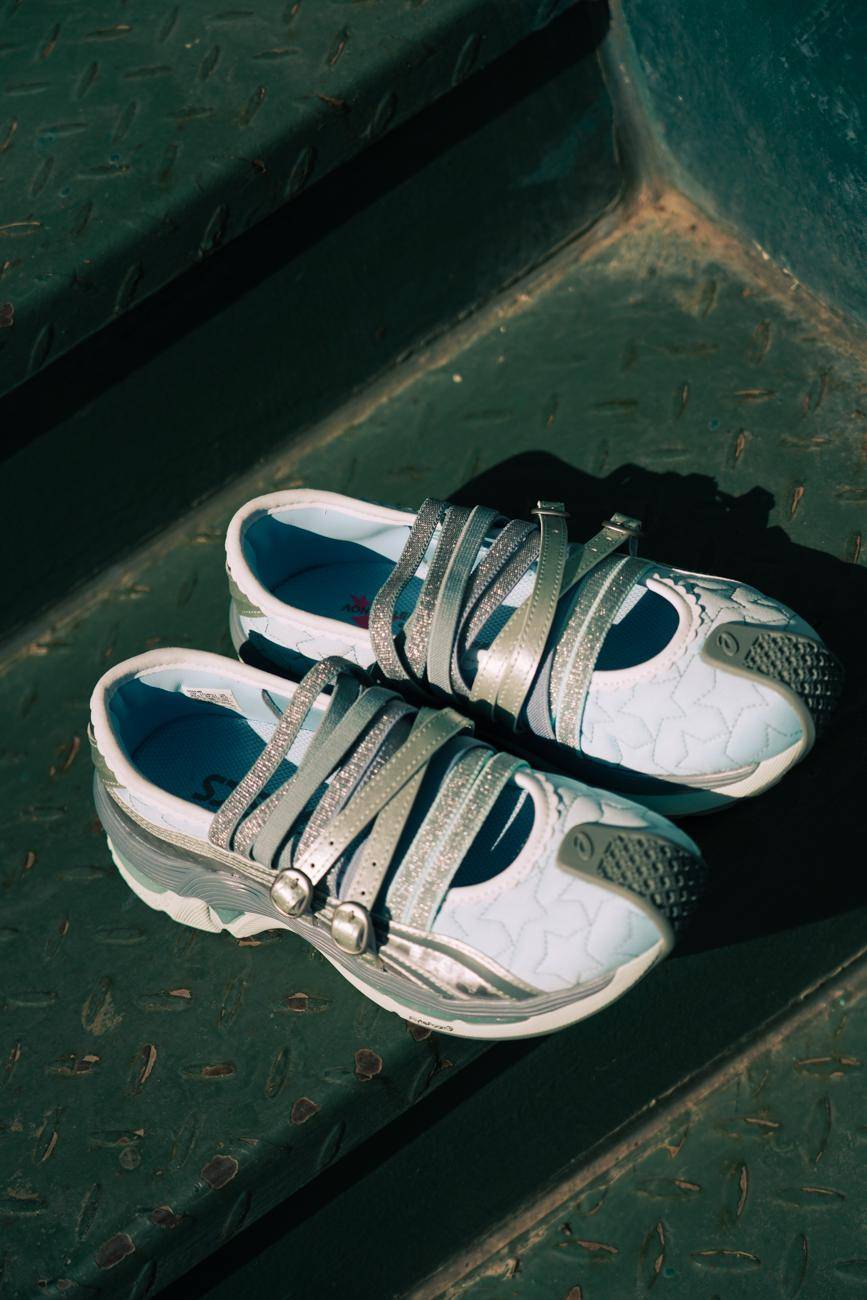 运动风玛丽珍球鞋无敌这双y2k联名真戳心坎上了