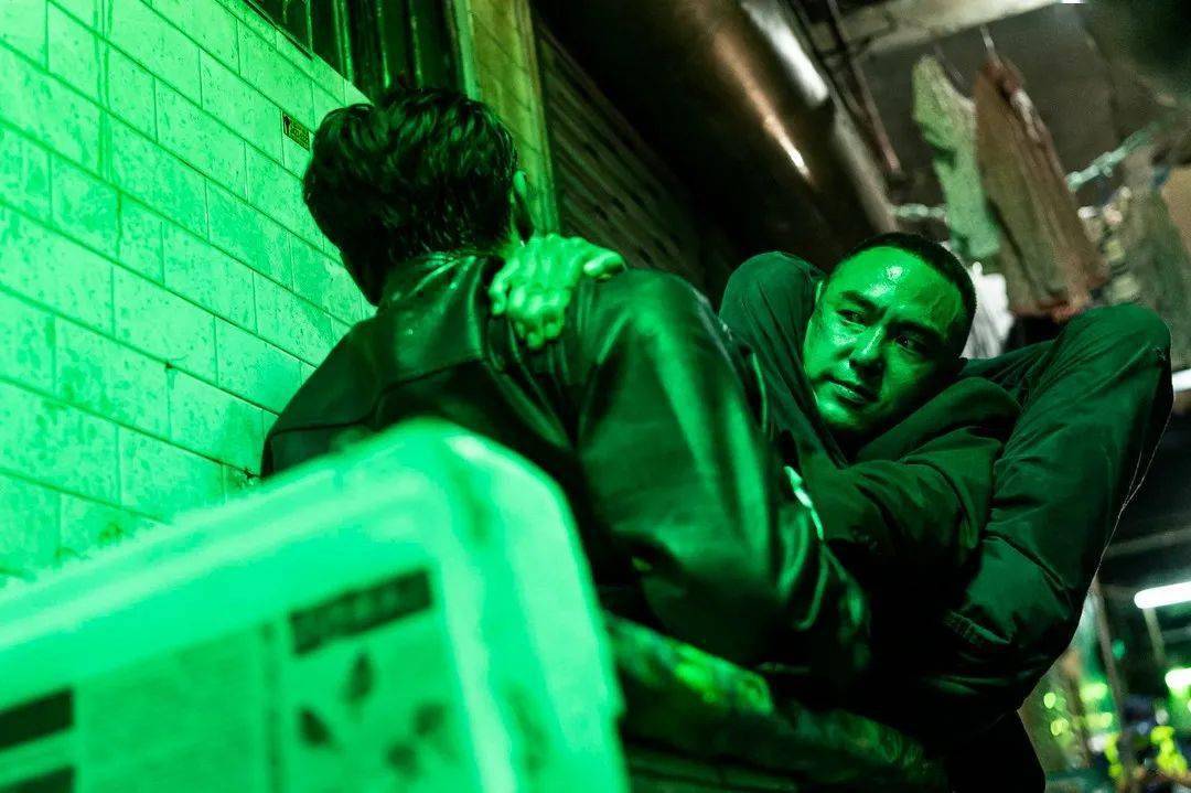 《周处除三害》(2023)剧照导筒:新心灵舍大尺度的杀戮场面绝对是电影