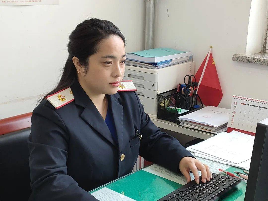 潞安化工集团十大巾帼标兵展风采