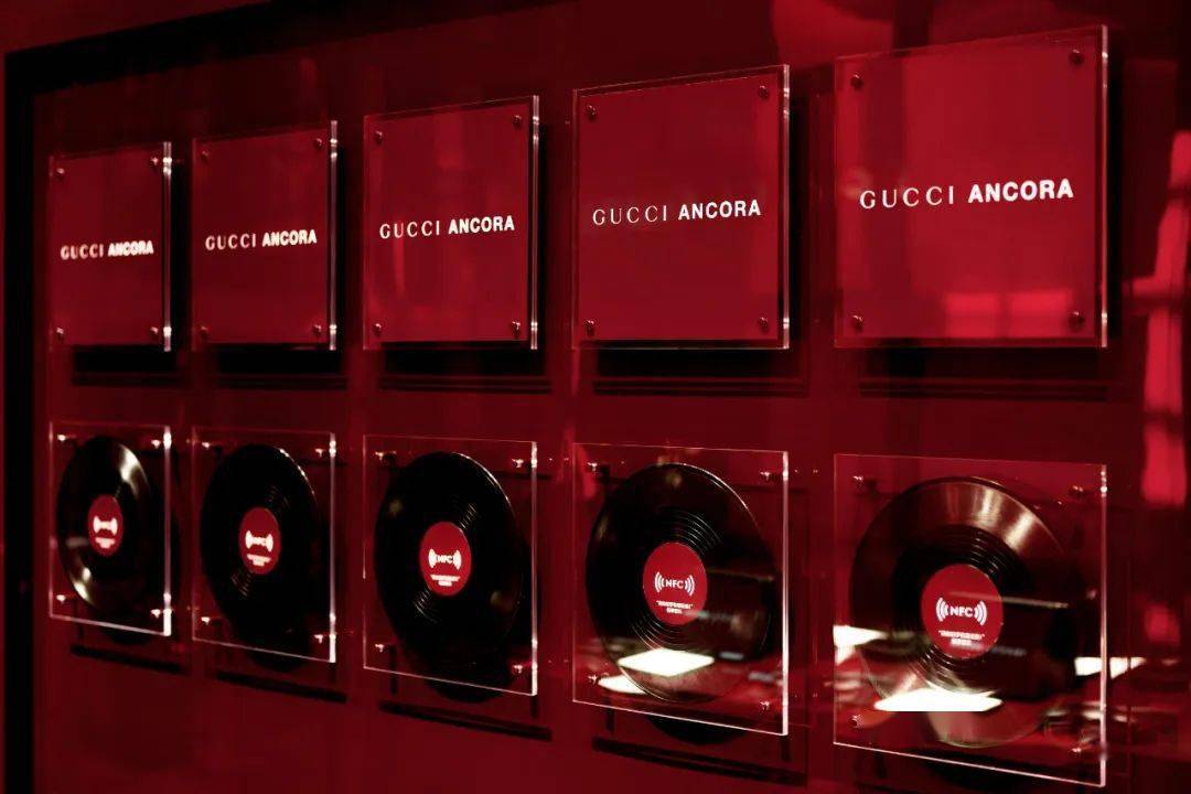 张园的这抹"红"到底在搞啥名堂?_古驰安_gucci_ancora