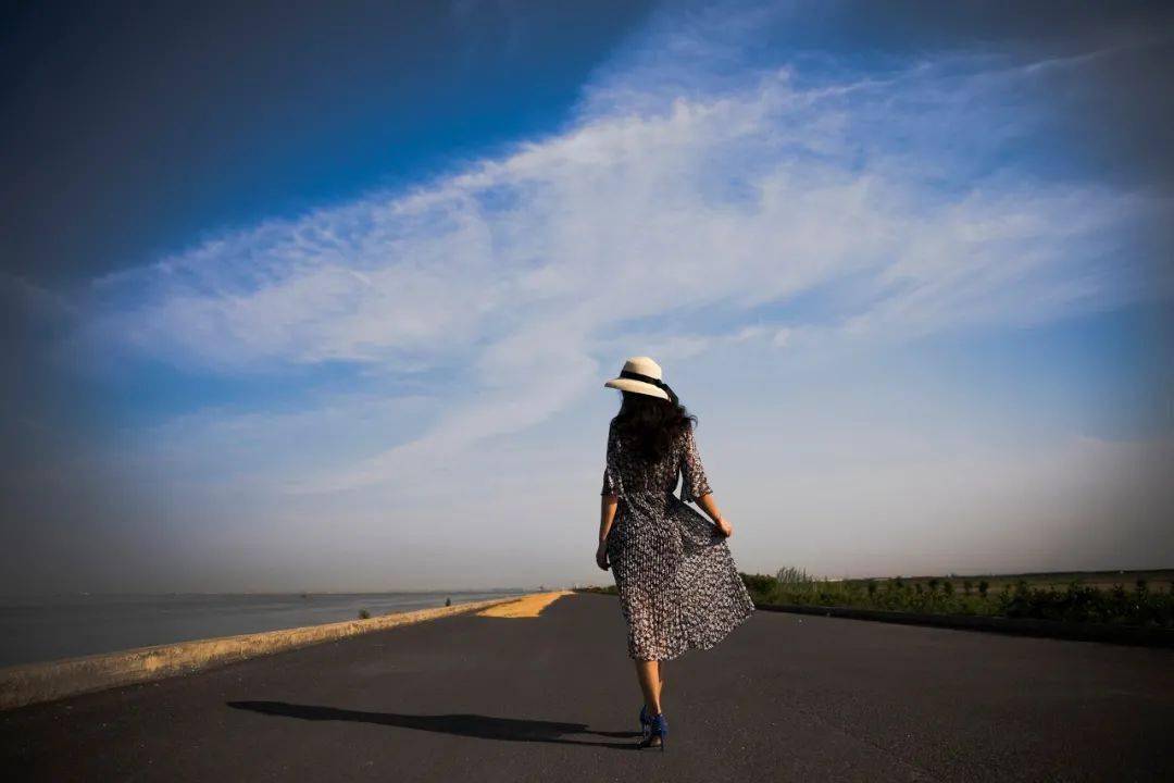 哪怕你平时总把"我有个朋友","我有个同学"挂在嘴边,它们也只不过是你