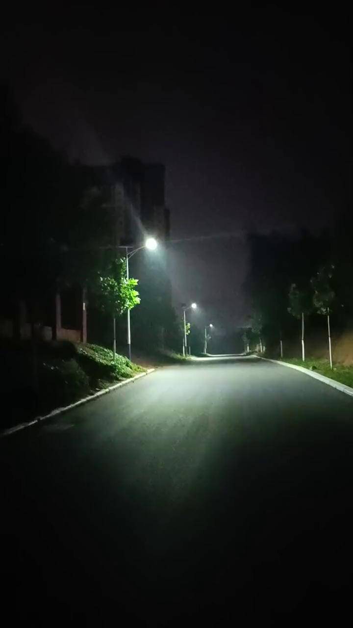 夜深人静 散散步散散心 享受安静 乡村道路 夜色