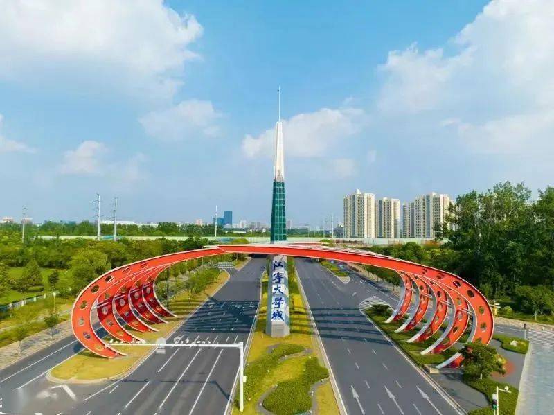 江宁体育中心南门起点>格致路>弘景大道(东半幅逆向)>金陵科技学院