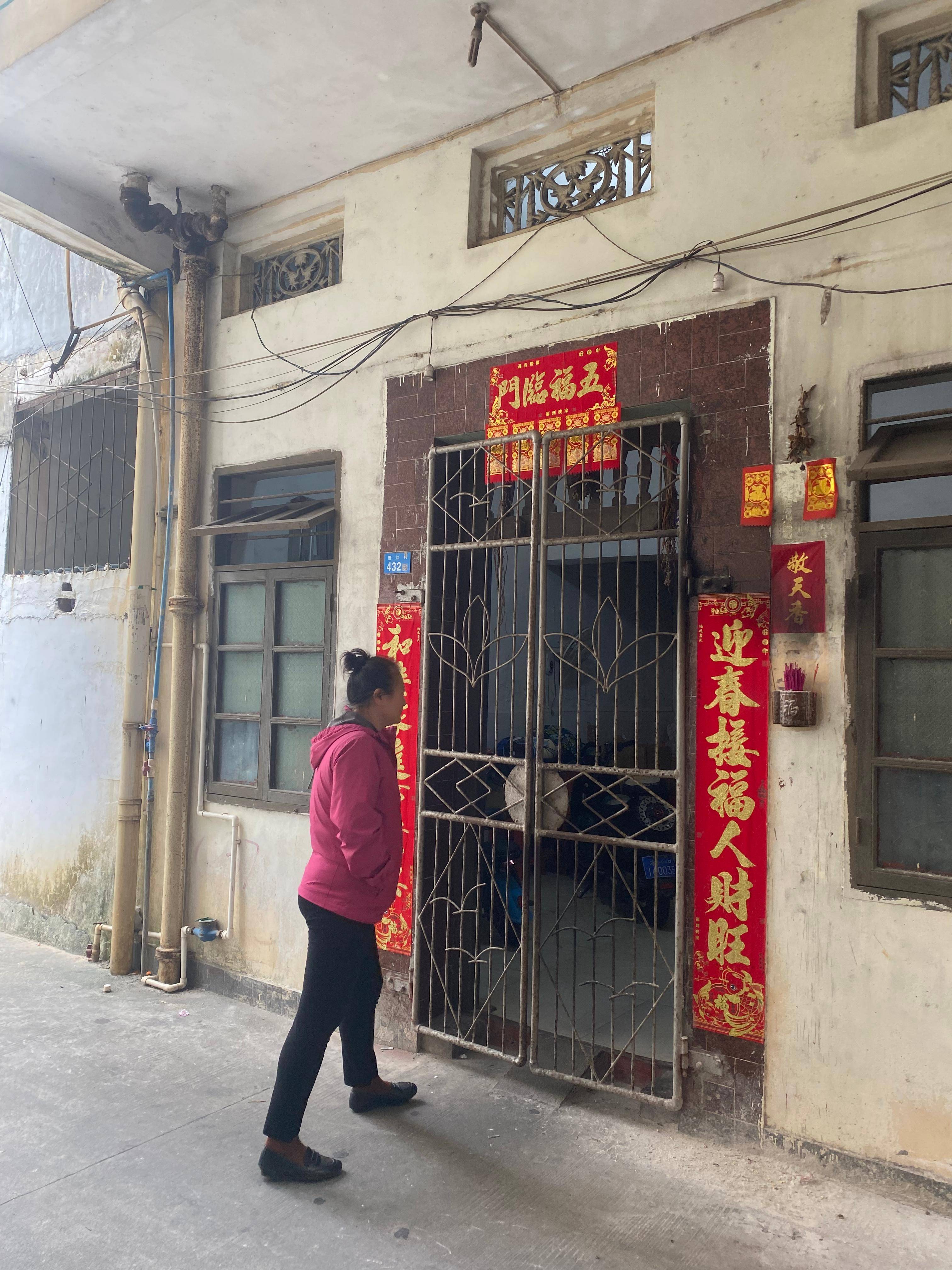 海南两女子购买法拍房14年未获交付,法院称将依法依规促进_施洁_定安