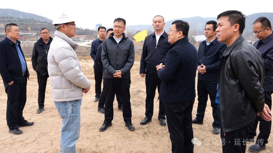 杨小虎督导检查重点项目推进工作