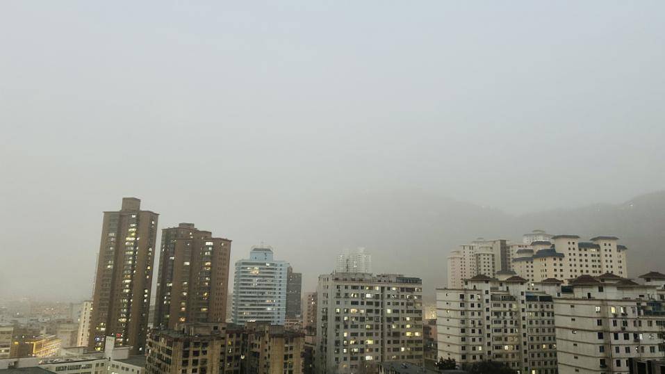 预警继续_天气_沙尘暴_影响