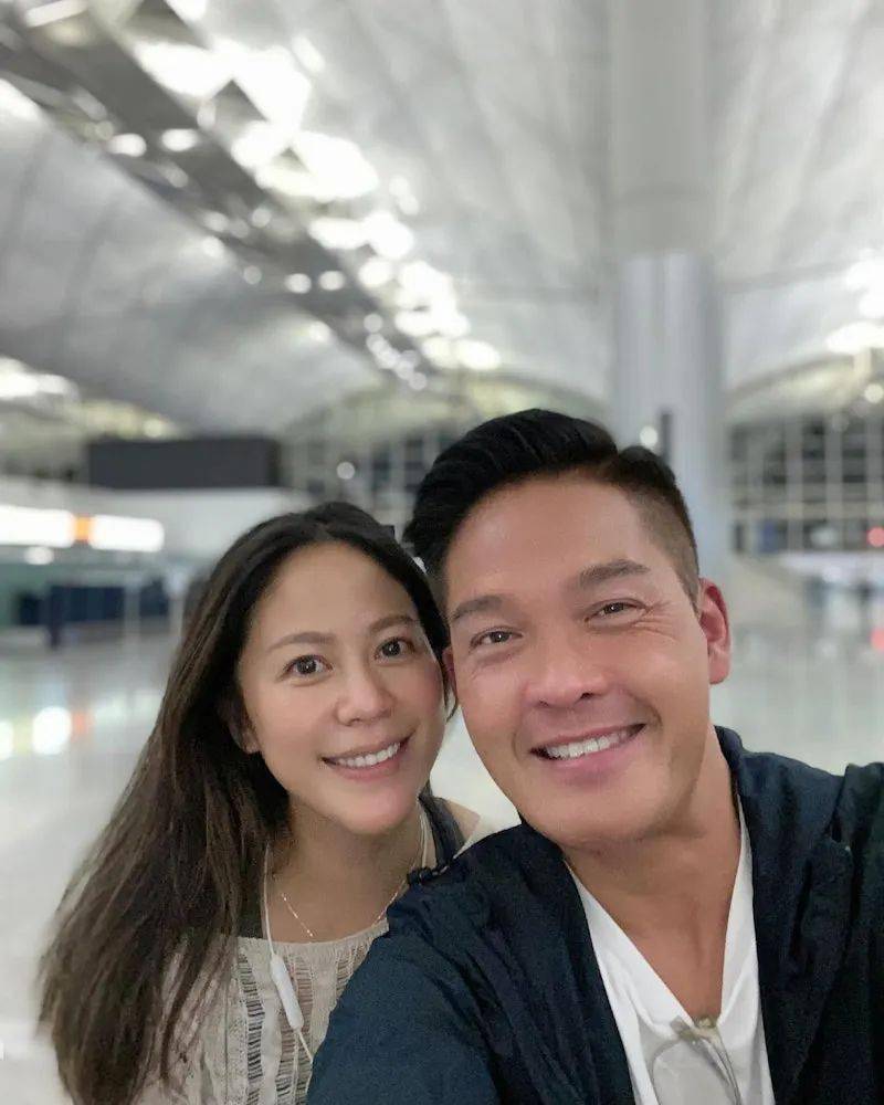 未婚妻晒合照道别:来世早点求婚_郑启泰_王雁_家人
