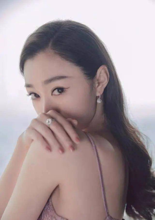 创业时代大火宋轶美出天际粉嫩桃花妆学起来