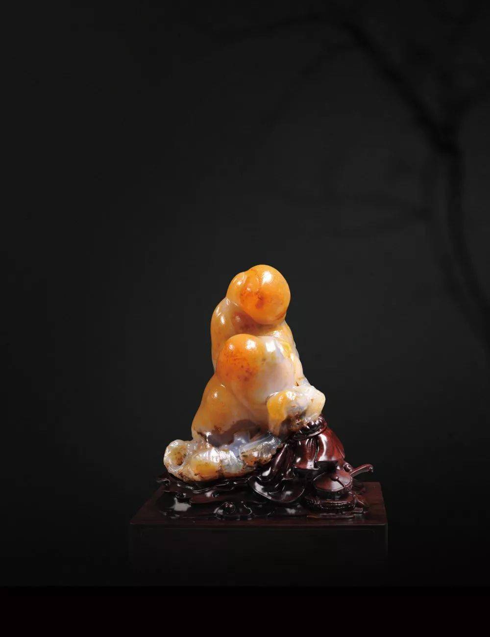 题名:【慈母爱心】   石种:印尼玛瑙君子之交,平淡如水.