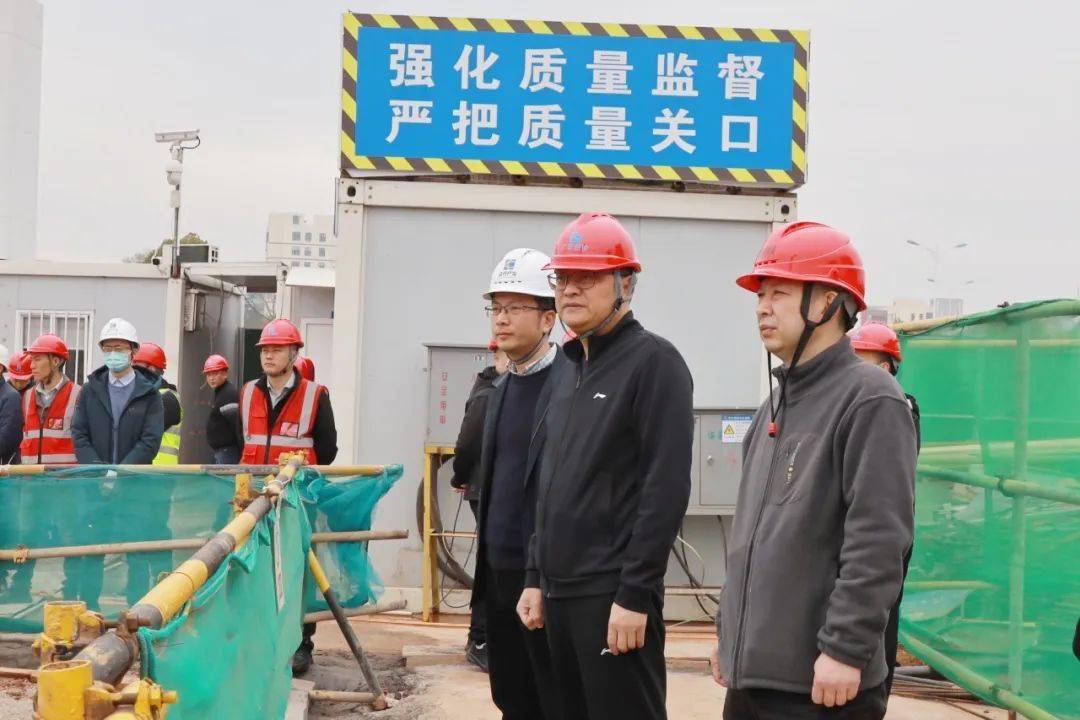 王建中开展重点项目现场办公牢树项目建设首位度意识