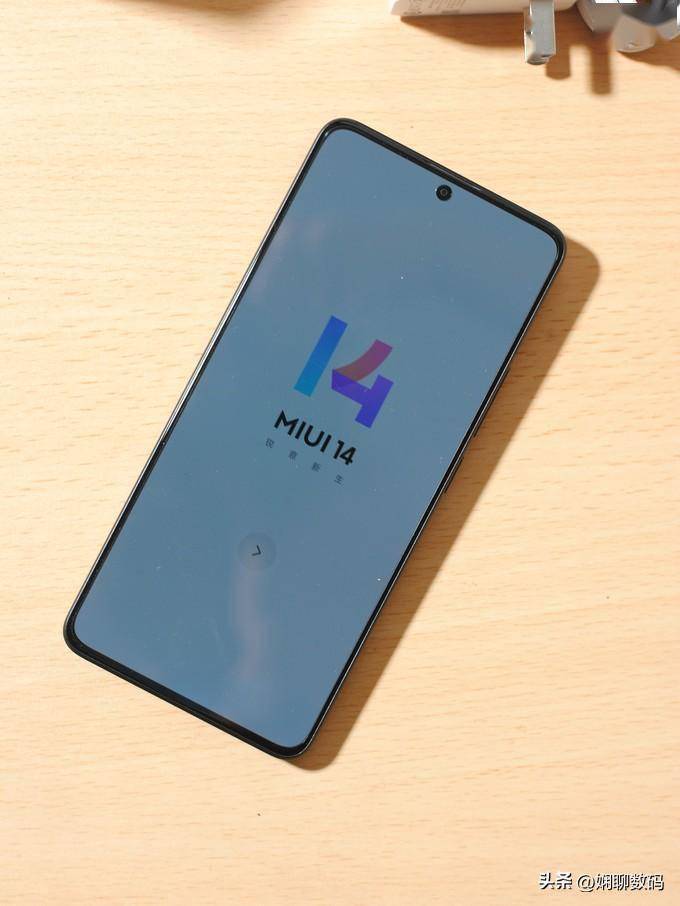 总体来说,红米note13 pro,是一款不错的千元机,它的性能表现平平,但是