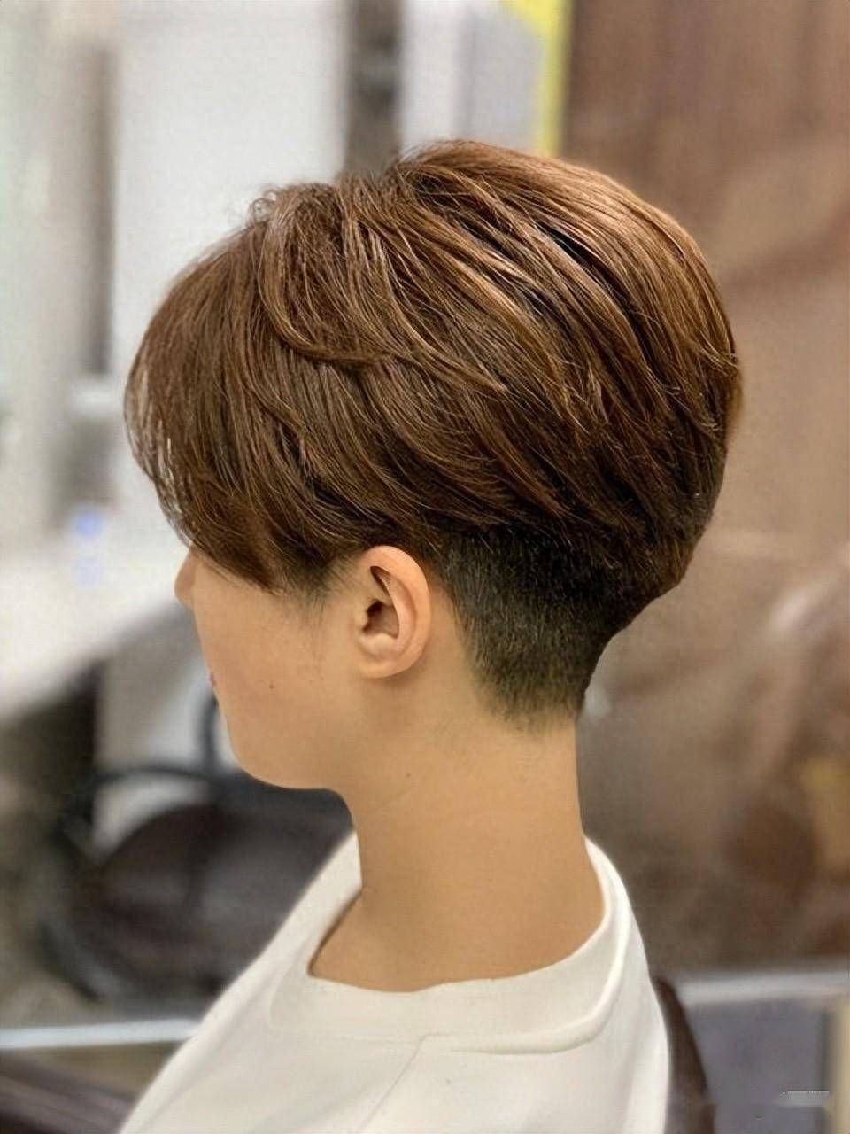 2024新时尚发型来了利落个性还瘦脸越来越多女性这样剪