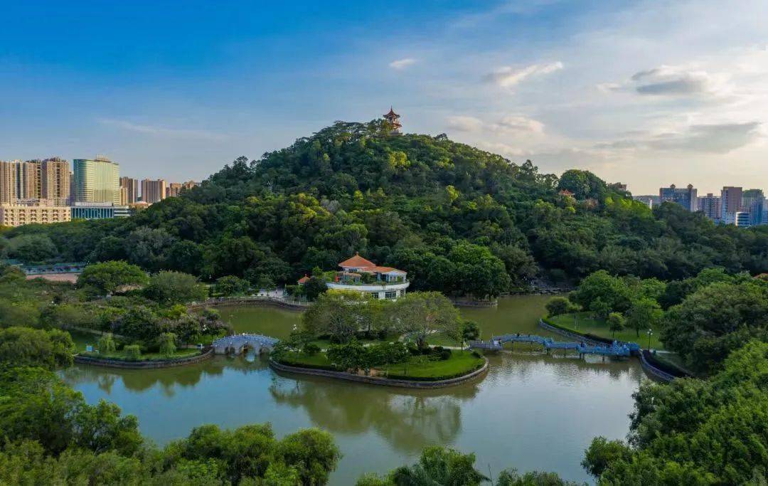 其周边,更是有着麒麟公园,铜古山公园,虎门公园等多个公园,日常休闲可