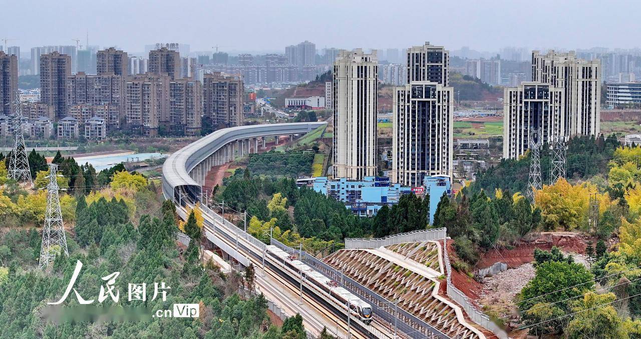 四川第一条跨市域轨道交通线路全线测试首跑_资阳_成都_集团