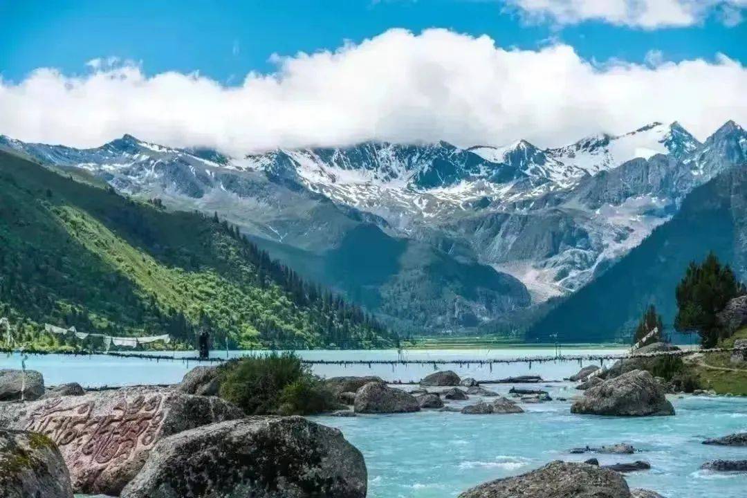 践行帮扶使命助力德格发展2024年甘孜德格饮用水品牌名称与包装创意