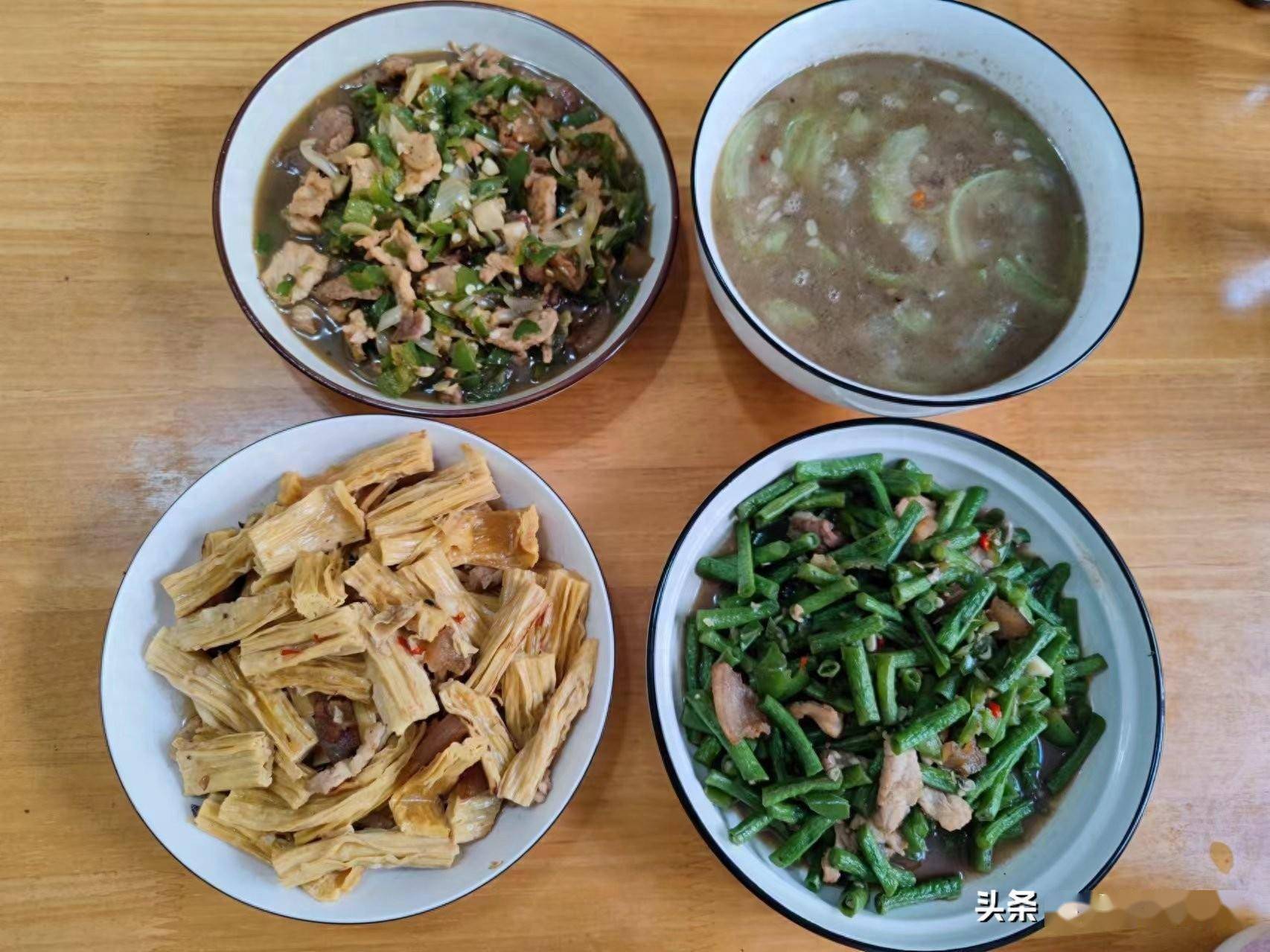 自己做饭有多省钱?江西小伙晒晚餐,4个菜成本10块,走红朋友圈