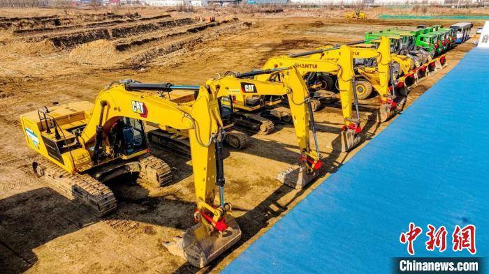 本次开工大会举办地铁西区集中开复工的130个重点项目,以汉京半导体