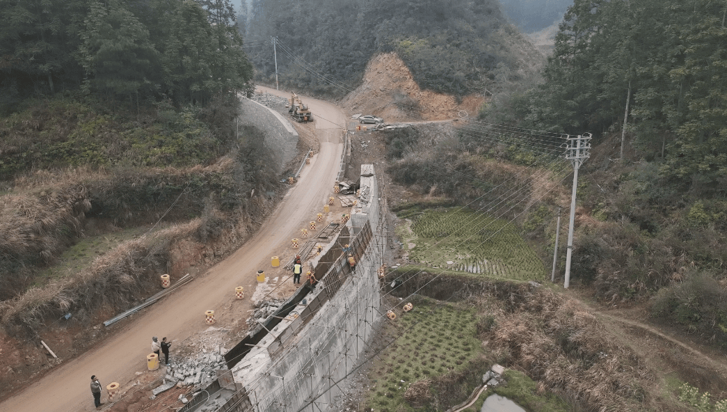 剑黎高速樟溪至孟彦互通连接线加紧施工中